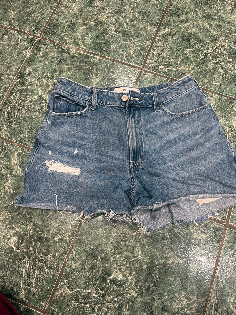 Hollister High-Rise Distressed Denim Shorts - Blue size 30W